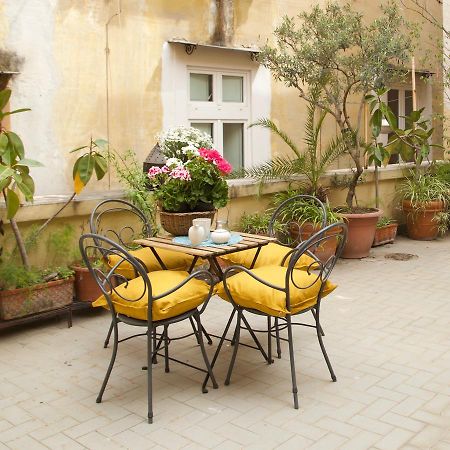 La Terrazza Di Dante Bed & Breakfast Naples Exterior photo