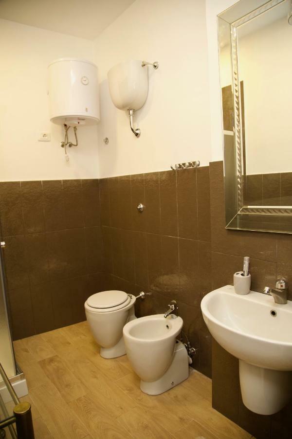 La Terrazza Di Dante Bed & Breakfast Naples Exterior photo